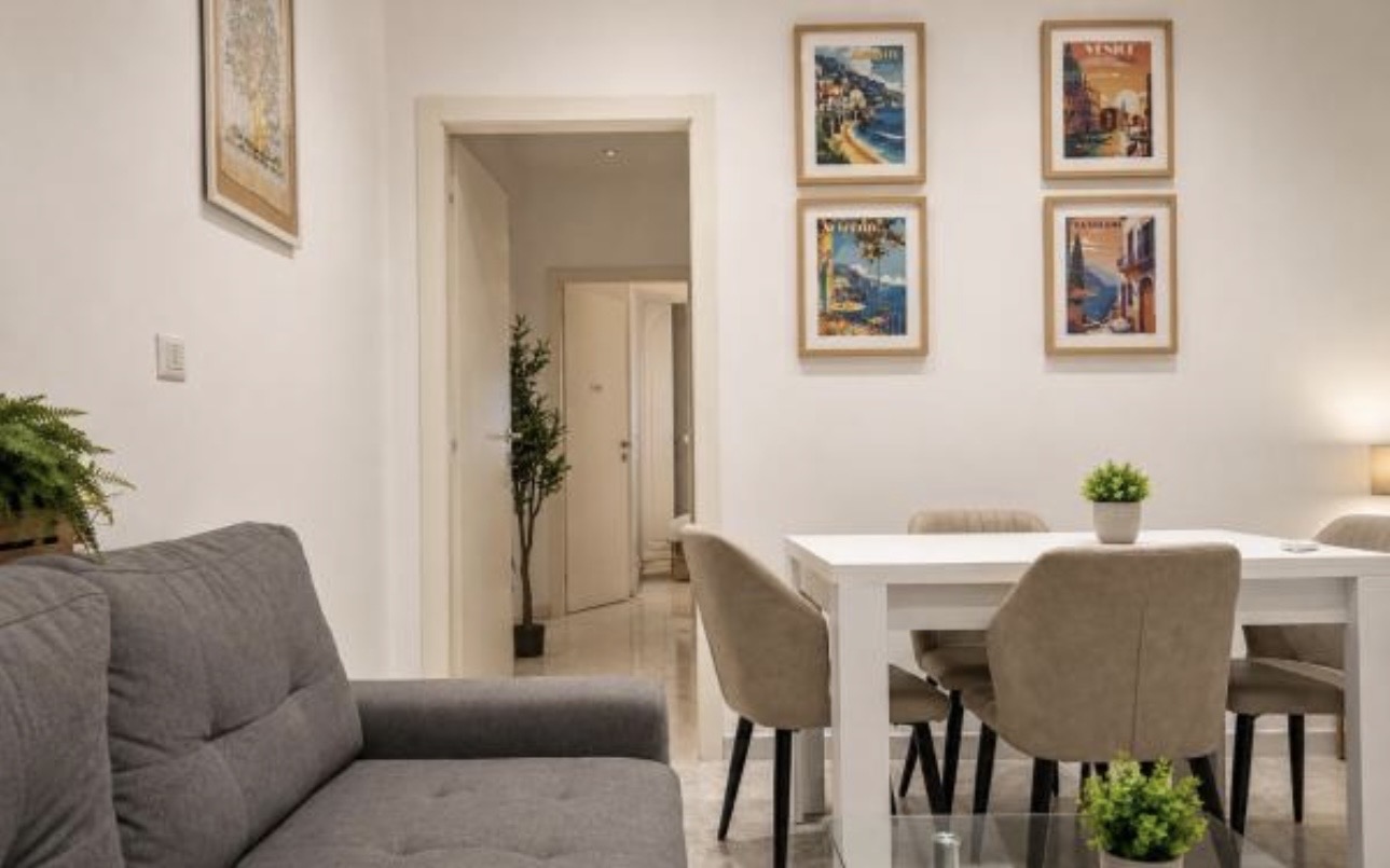 The Urban Lodge dining area and lounge